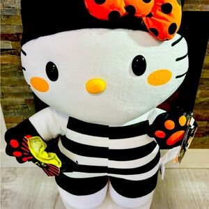BNWT Hello kitty robber greeter